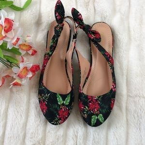 New Chase + Chloe Sling back flat black floral 7.5